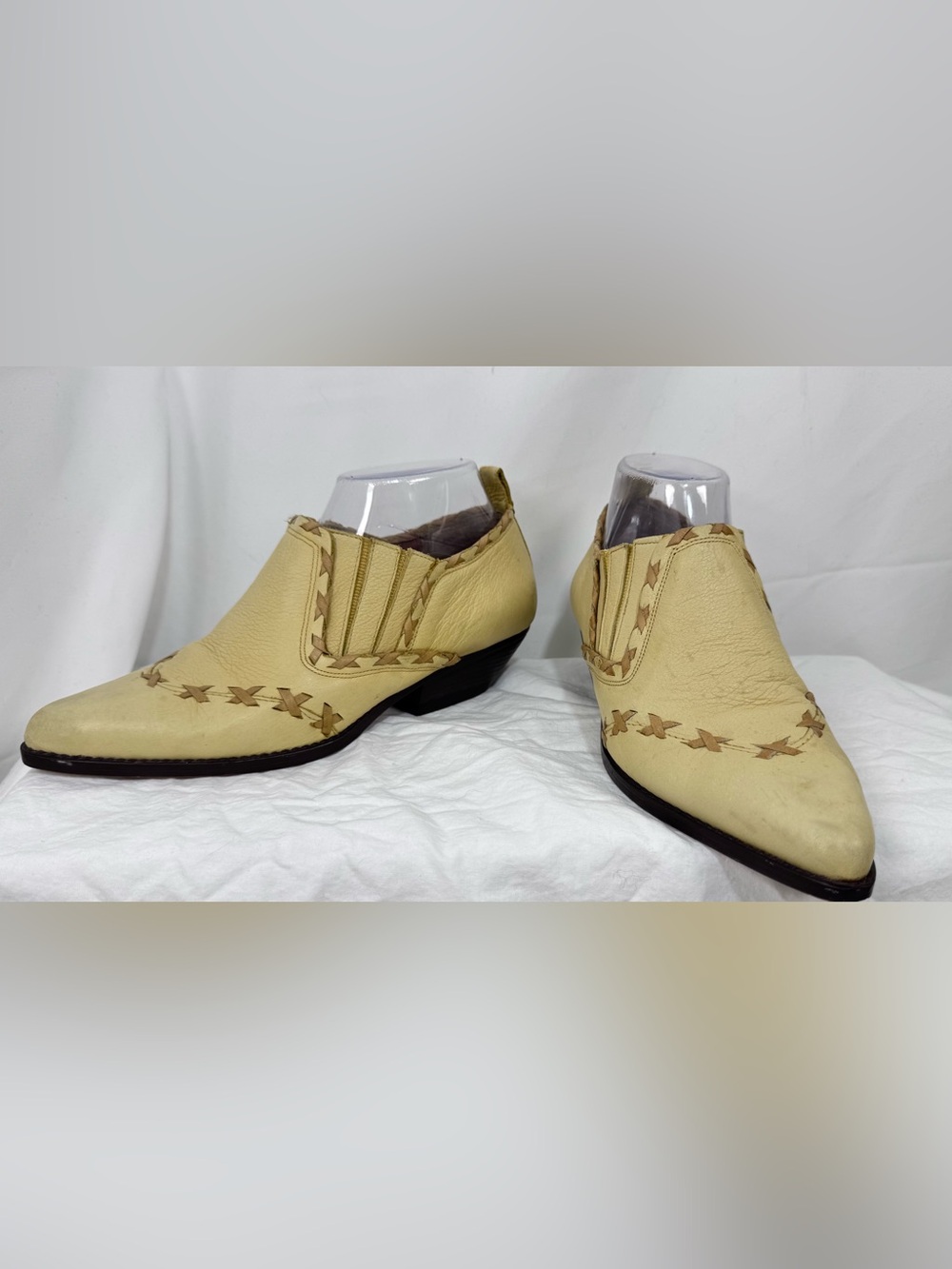 VTG 80s Sabree Butter Yellow Leather Western Cowboy Ankle Booties Sz 8